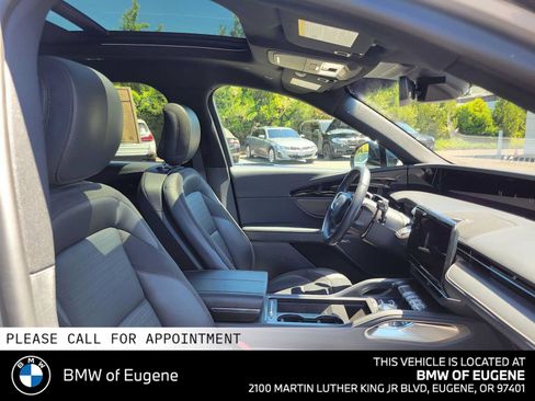 Used 2024 Lincoln Nautilus Reserve w/ Equipment Group 202A AWD/4WD image 12
