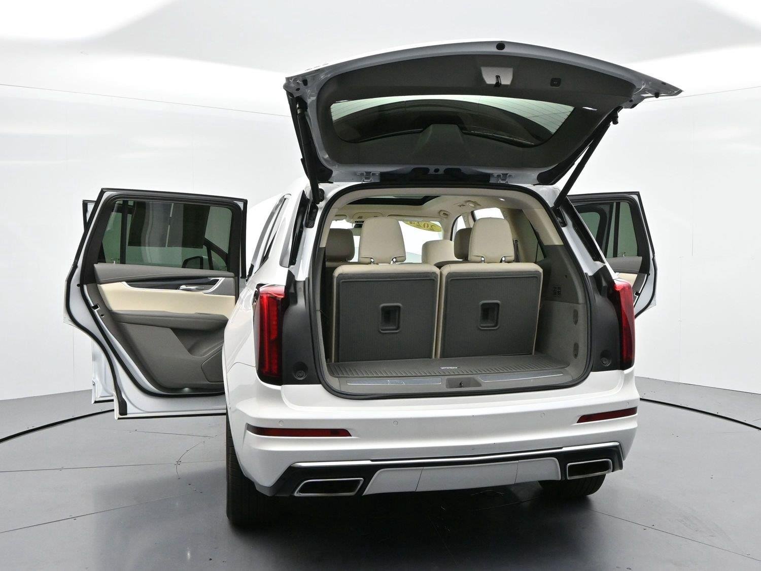 Certified 2024 Cadillac XT6 Premium Luxury AWD/4WD image 48