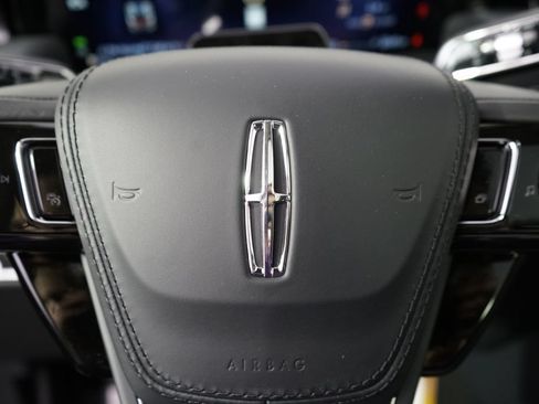 New 2026 Lincoln Aviator Reserve w/ Jet Appearance Package AWD/4WD image 35