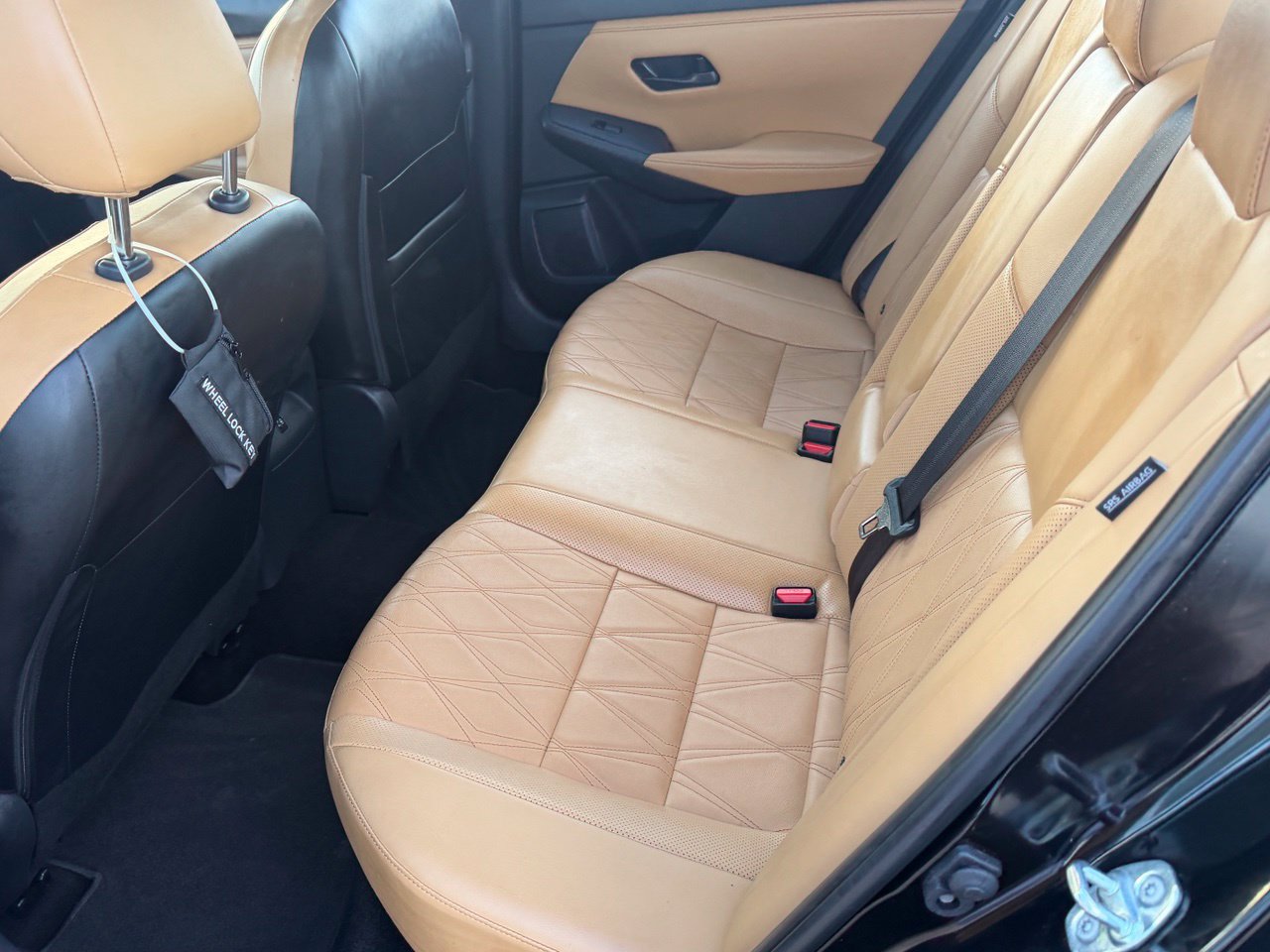 Certified 2025 Nissan Sentra SV w/ SV Premium Package FWD image 33
