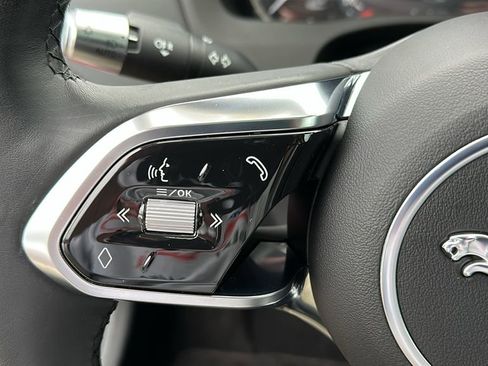 Used 2020 Jaguar XE S image 12