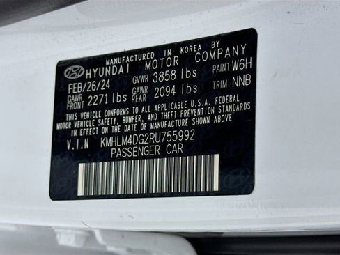 Used 2024 Hyundai Elantra SEL image 30