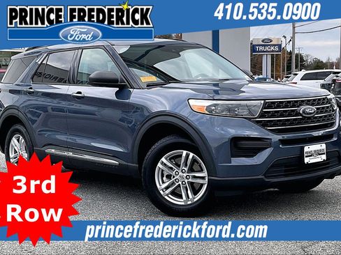 Used 2021 Ford Explorer XLT image 1