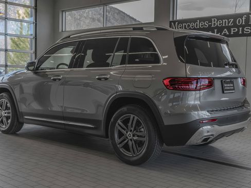 Used 2025 Mercedes-Benz GLB 250 4MATIC image 13