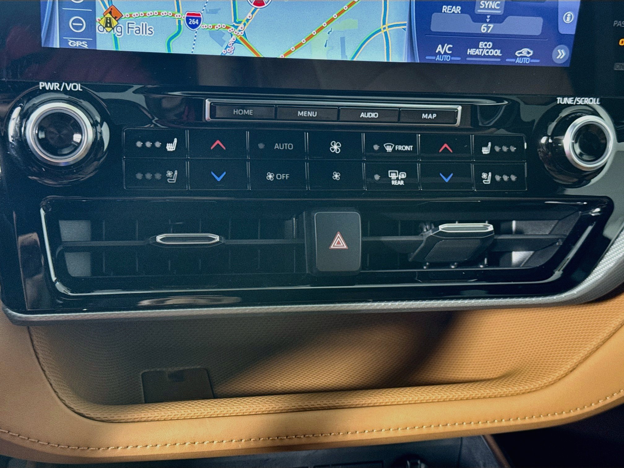 Used 2022 Toyota Highlander Platinum AWD/4WD image 16