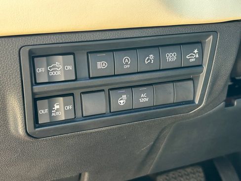 Used 2022 Toyota Tundra 1794 Edition AWD/4WD image 31