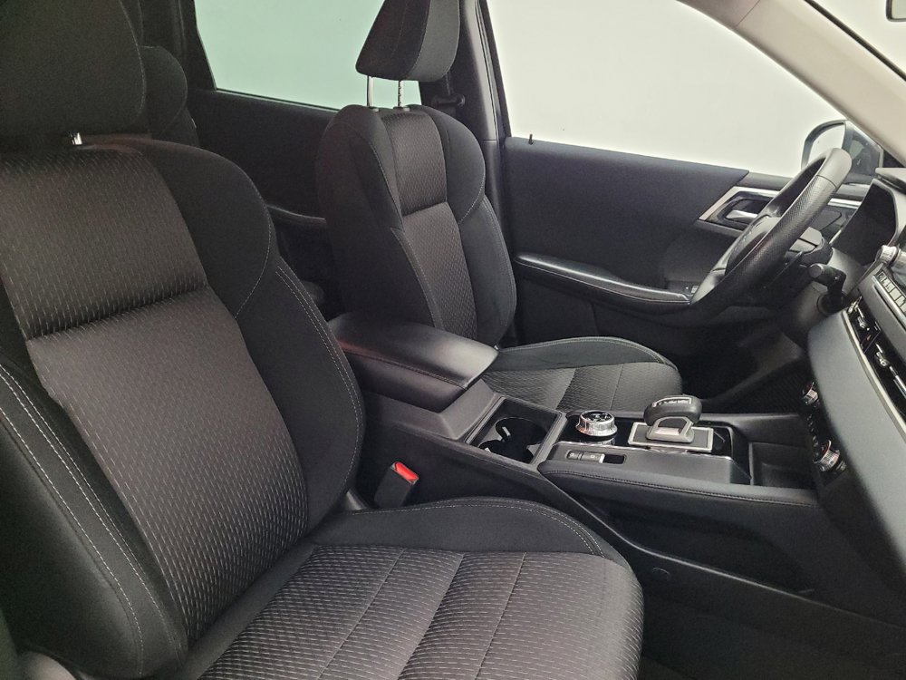 Used 2023 Mitsubishi Outlander ES FWD image 21