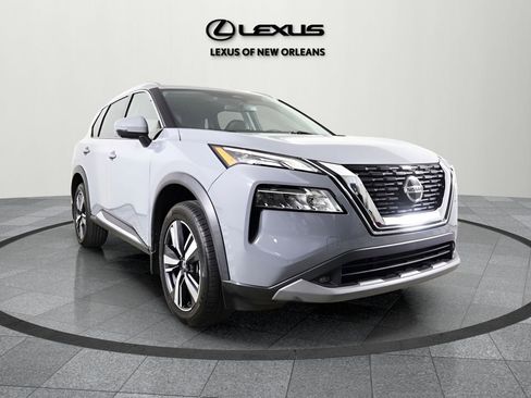 Used 2021 Nissan Rogue SL image 1