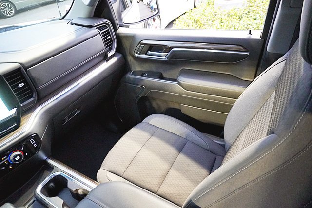 Used 2024 Chevrolet Silverado 1500 RST AWD/4WD image 31