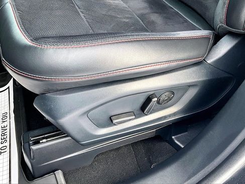 Used 2025 Ford Explorer ST image 39