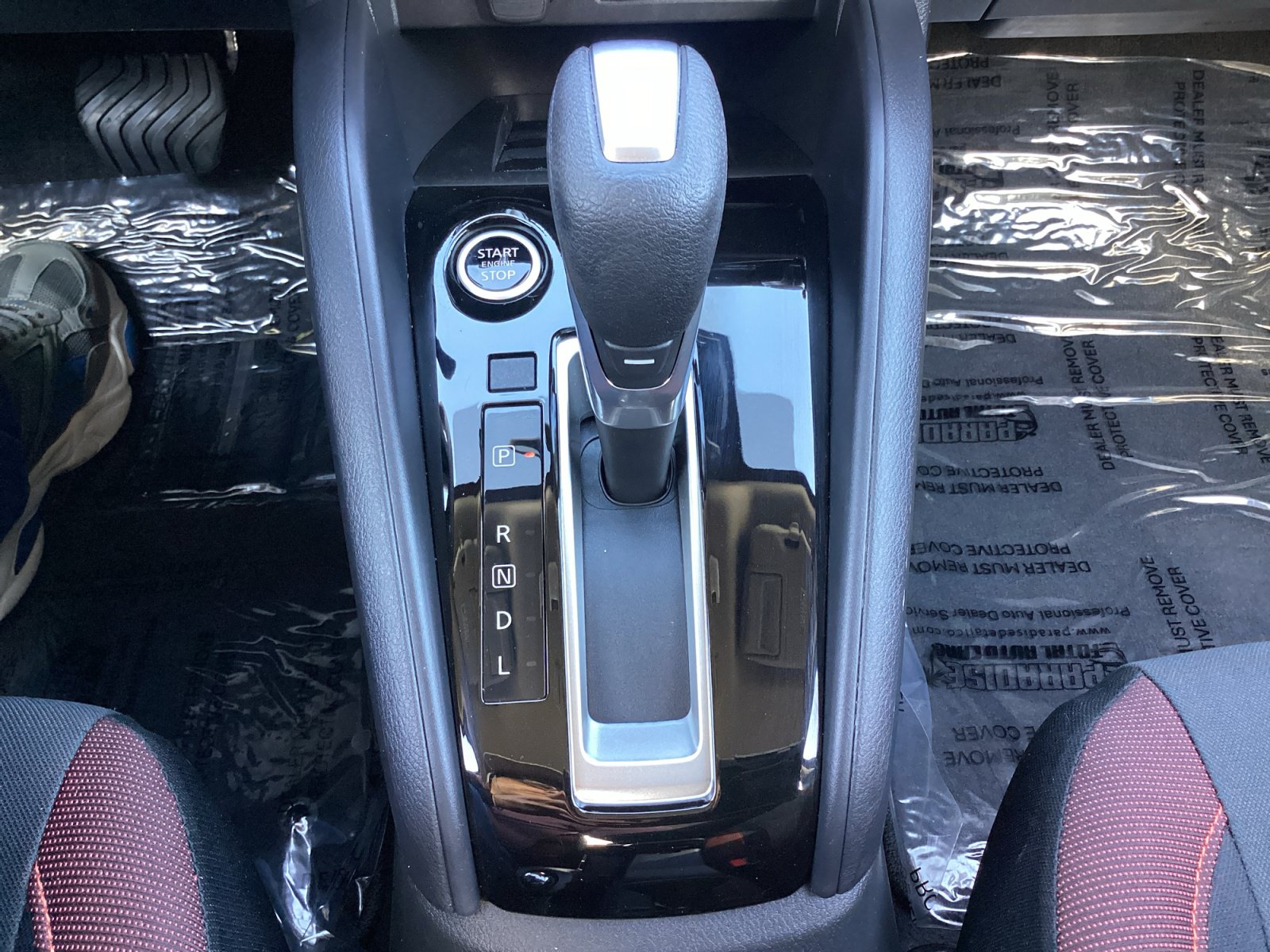 Used 2025 Nissan Versa SR w/ Trunk Package FWD image 24