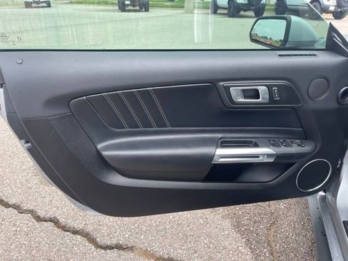 Used 2022 Ford Mustang Premium image 15