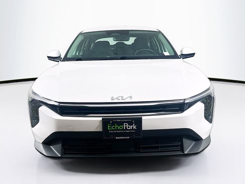 Used 2025 Kia K4 FWD image 2
