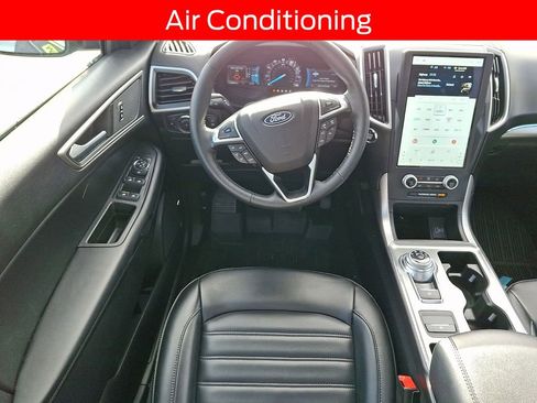 Used 2022 Ford Edge SEL w/ Convenience Package image 11