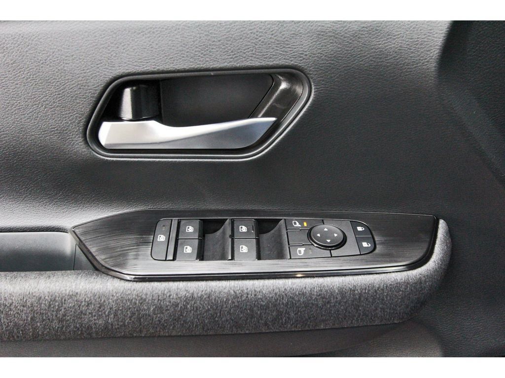 Used 2026 Nissan Kicks SV FWD image 20