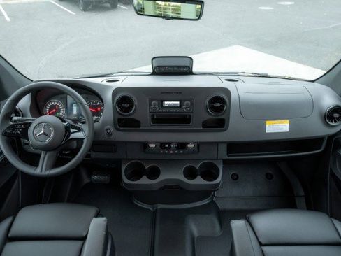 New 2025 Mercedes-Benz Sprinter 2500 image 14