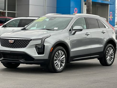 Used 2024 Cadillac XT4 Premium Luxury image 8