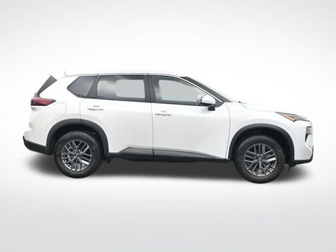 Used 2026 Nissan Rogue SV AWD/4WD image 4