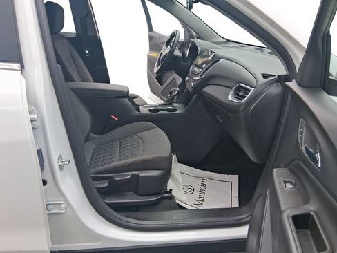 Used 2022 Chevrolet Equinox LT FWD image 17