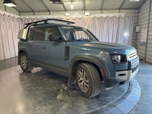 Used 2020 Land Rover Defender 110 HSE image 3
