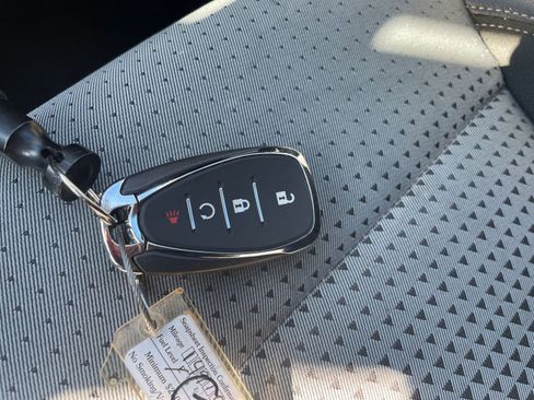 Used 2025 Chevrolet Trax LT image 22