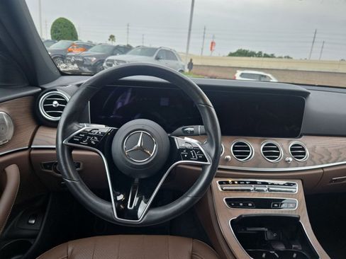 Certified 2022 Mercedes-Benz E 350 4MATIC Sedan image 17