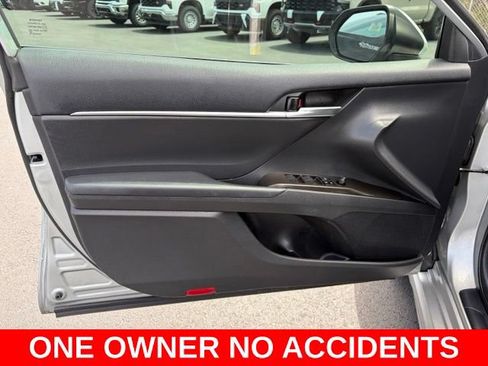 Used 2024 Toyota Camry SE FWD image 12