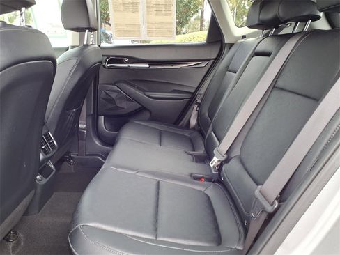 Used 2023 Kia Seltos EX image 9