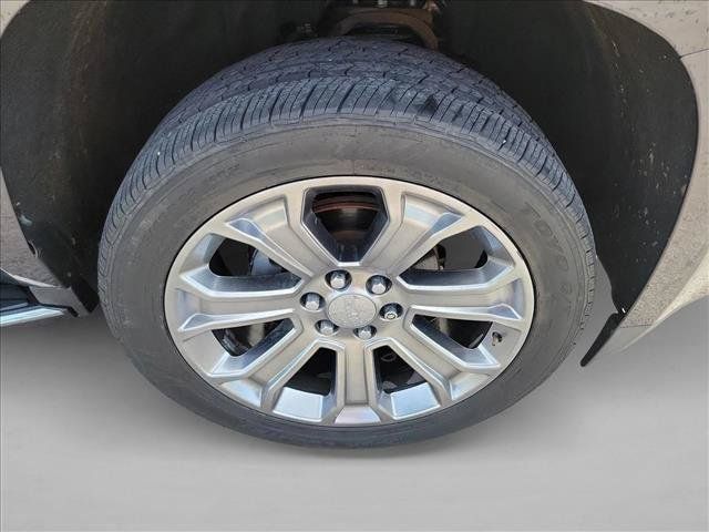 Used 2018 GMC Yukon XL Denali w/ Open Road Package RWD image 10
