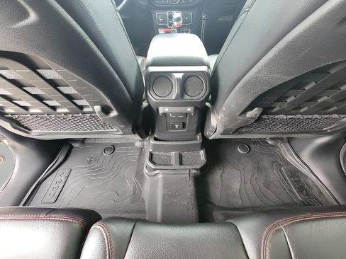Used 2019 Jeep Wrangler Unlimited Rubicon AWD/4WD image 26