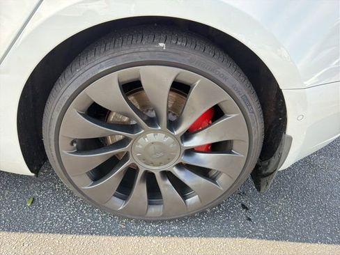 Used 2022 Tesla Model 3 Performance image 7