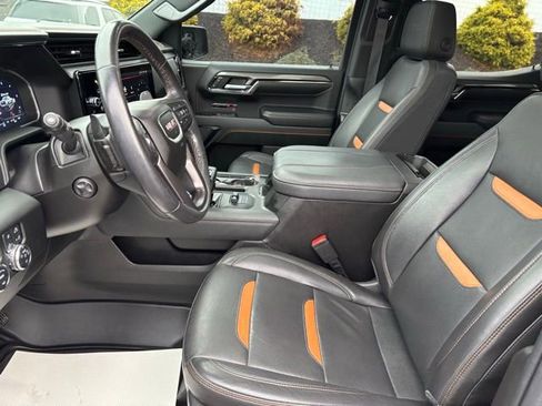 Used 2023 GMC Sierra 1500 AT4 w/ AT4 Premium Package image 11