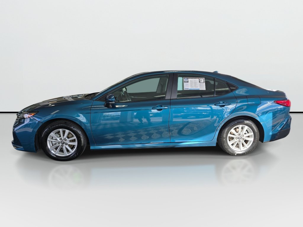Used 2025 Toyota Camry LE w/ Convenience Package FWD image 2