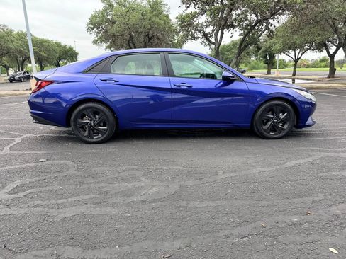 Used 2023 Hyundai Elantra SEL FWD image 8