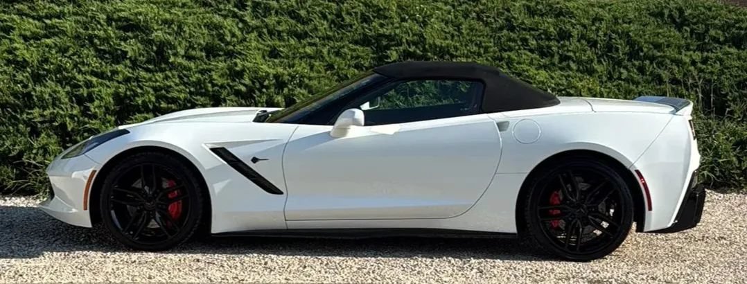 Used 2019 Chevrolet Corvette Stingray Convertible Z51 2LT RWD image 3