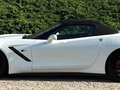 Used 2019 Chevrolet Corvette Stingray Convertible Z51 2LT RWD image 3