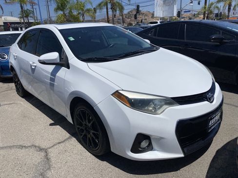Used 2016 Toyota Corolla S Special Edition FWD image 3