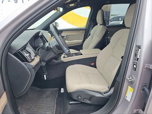 Used 2026 Volvo XC90 B6 Plus AWD/4WD image 3