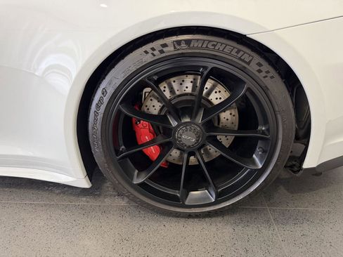 Used 2018 Porsche 911 GT3 image 11