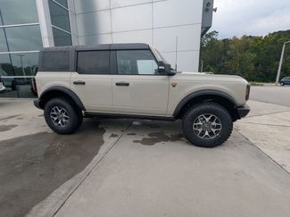 New 2025 Ford Bronco Badlands video 3