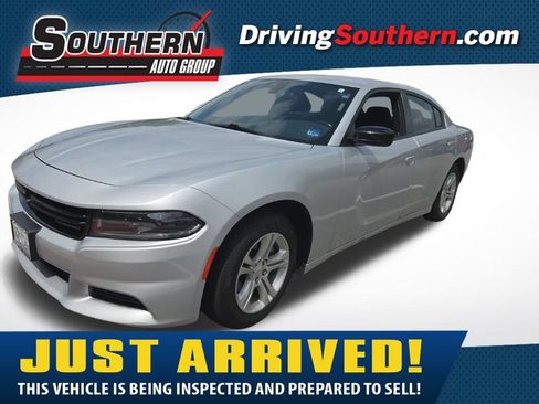 Used 2023 Dodge Charger SXT RWD image 1