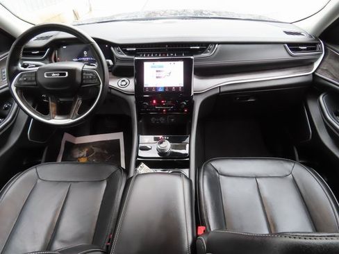 Used 2022 Jeep Grand Cherokee L Limited image 25
