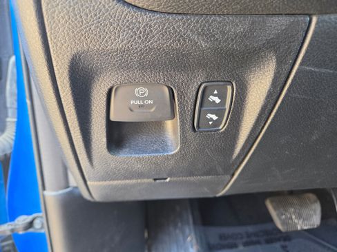 Used 2025 RAM 1500 Big Horn AWD/4WD image 11