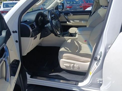 Used 2022 Lexus GX 460 image 17