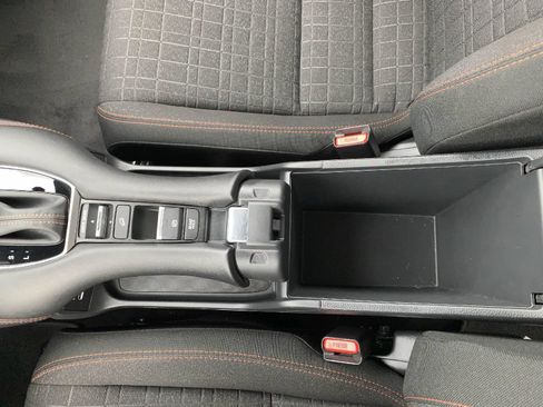 Certified 2026 Honda HR-V Sport image 28