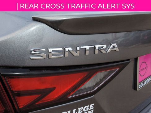 Used 2021 Nissan Sentra SR FWD image 13