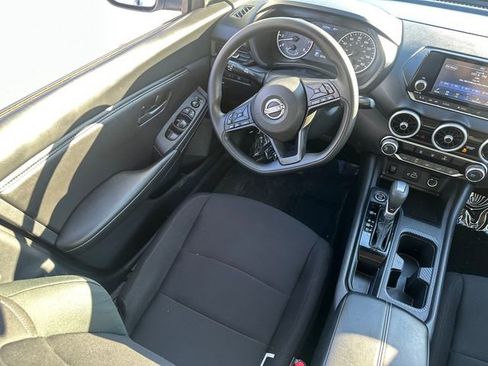 Used 2025 Nissan Sentra S image 17