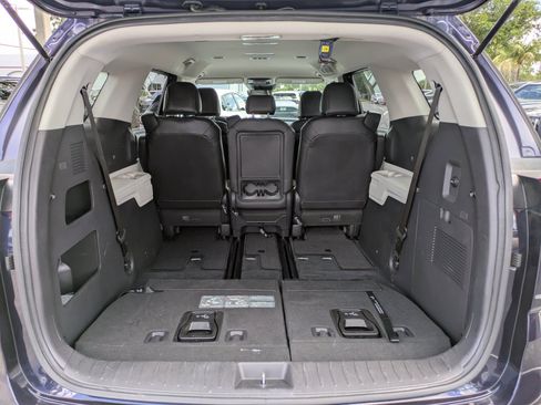 Certified 2024 Kia Carnival LX FWD image 10