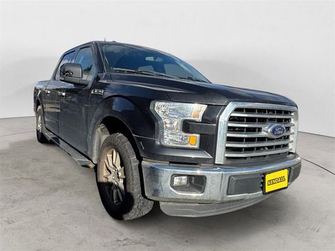 Used 2015 Ford F150 XLT w/ Equipment Group 302A Luxury image 4