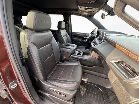 Used 2022 Chevrolet Tahoe High Country image 32